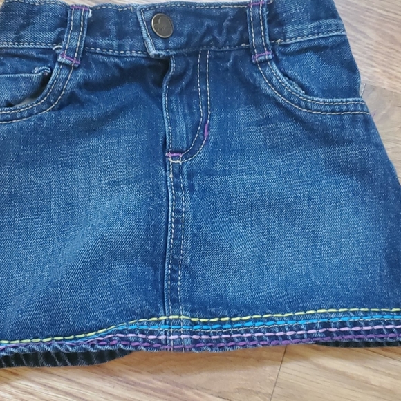 Skirts - Picture 2 of 3